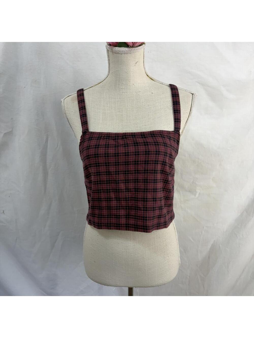 Volcom pink & black cropped tank top sz large